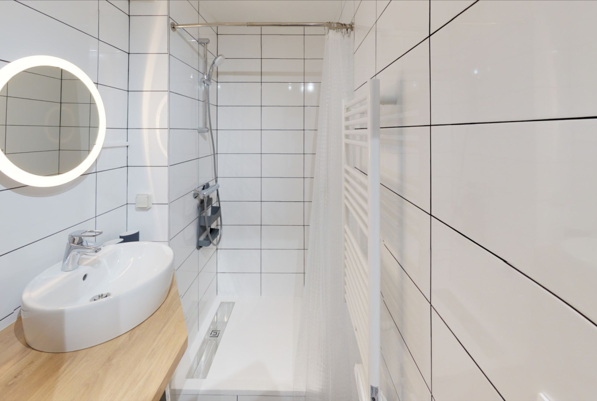 Chambre meublée en colocation (Proche ESA)