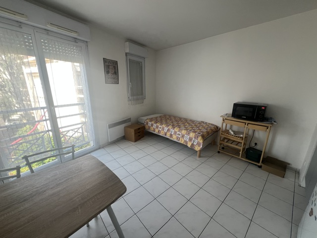 A LOUER – STUDIO – PROCHE UCO/ESA
