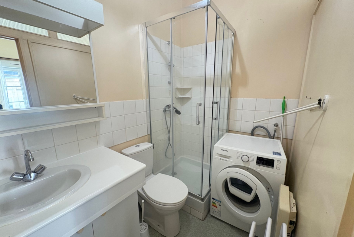 A LOUER – APPARTEMENT  – HYPER CENTRE