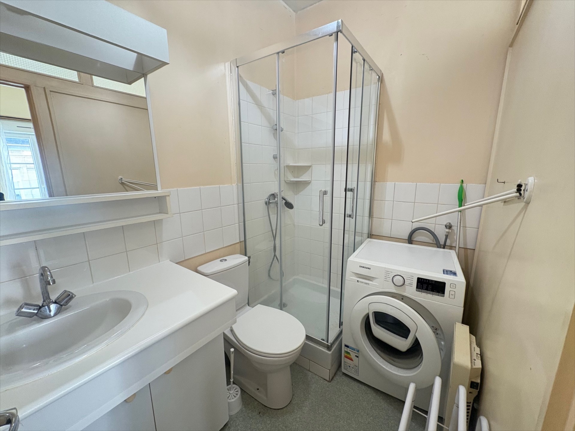 A LOUER – APPARTEMENT – HYPER CENTRE
