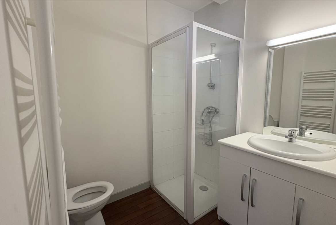A LOUER – Appartement 3 pièces meublé – Centre-ville Angers