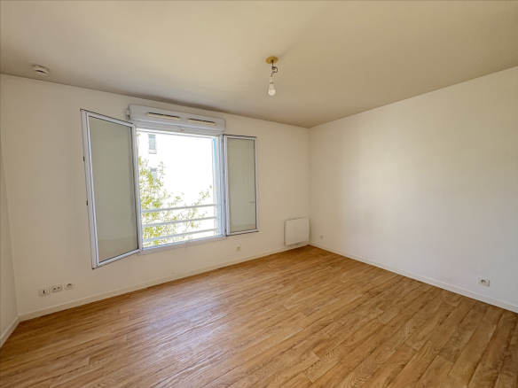 A VENDRE – Studio lumineux de 22 m² avec parking privatif – Idéal investisseur ou primo-accédant