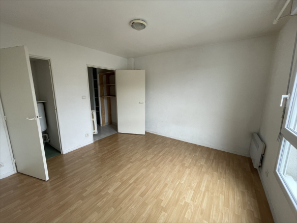 A LOUER – STUDIO – LA MADELEINE – ANGERS