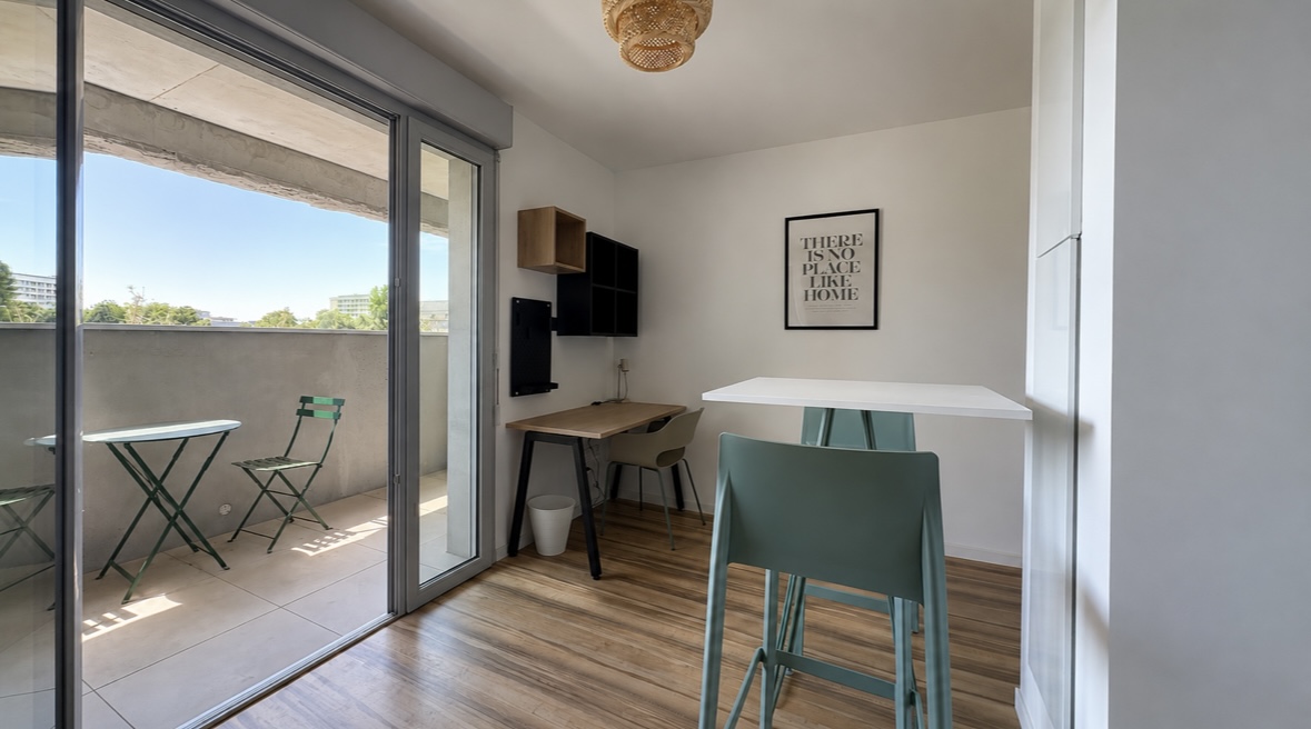 A LOUER – Studio meublé – Angers / Montaigne