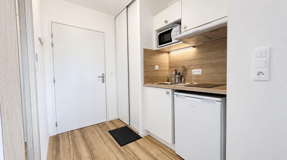 A LOUER – Studio meublé – Angers / Montaigne