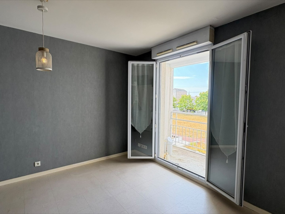 Studio (St Léonard/Jean Bouin)